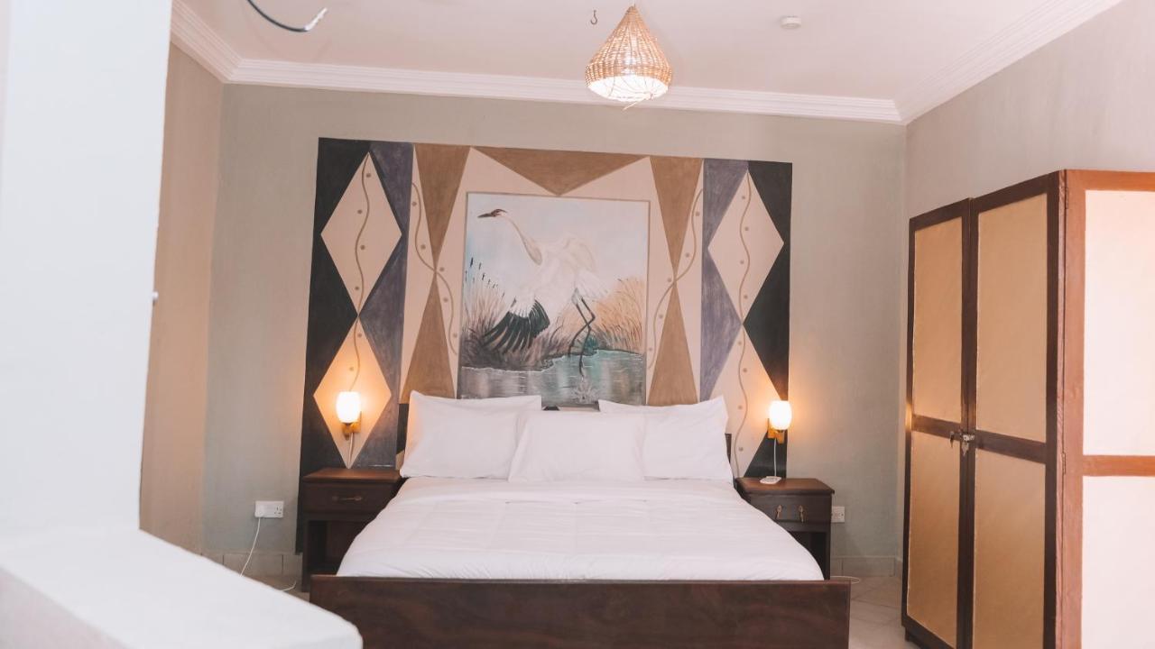 Bamboo Garden Hotel Серекунда Экстерьер фото